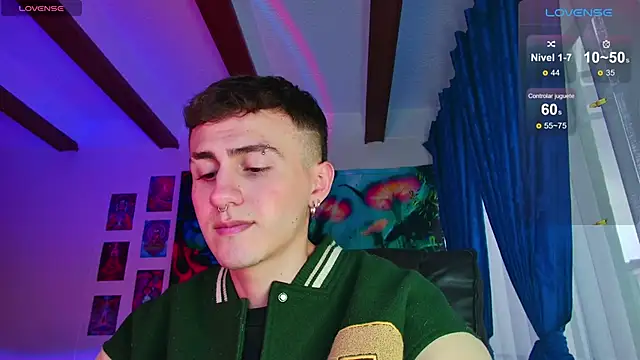 Snapshot of dimitri-bilak chatting on 02-14-25, 10:36 dimitri-bilak online show from 02-14-25, 10:36