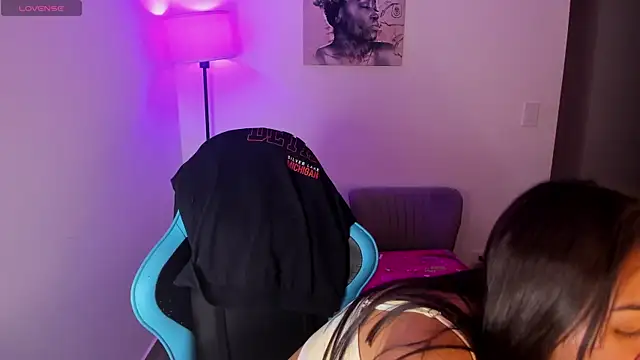 Miss Nicole online show from 04-29-26, 01:43