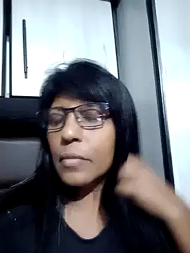 Snapshot of MsAttitude chatting on 12-13-24, 06:16 MsAttitude online show from 12-13-24, 06:16