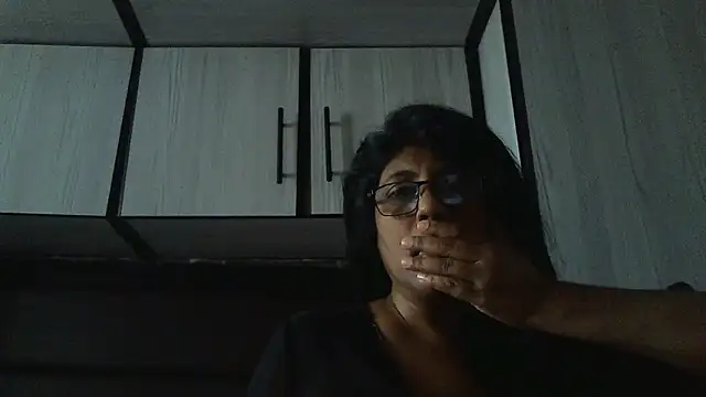 Snapshot of MsAttitude chatting on 12-19-24, 11:50 MsAttitude online show from 12-19-24, 11:50