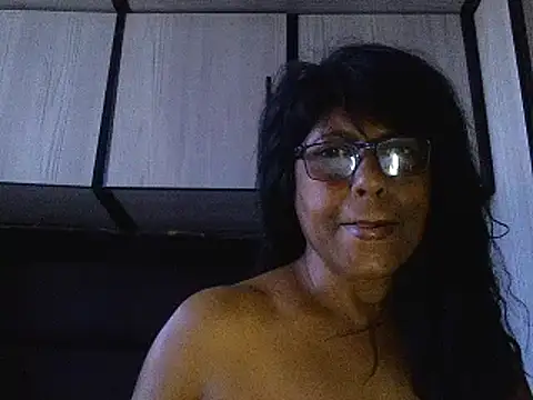 Snapshot of MsAttitude chatting on 01-03-25, 08:10 MsAttitude online show from 01-03-25, 08:10