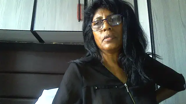 Snapshot of MsAttitude chatting on 01-07-25, 08:13 MsAttitude online show from 01-07-25, 08:13