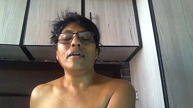 Snapshot of MsAttitude chatting on 01-17-25, 11:06 MsAttitude online show from 01-17-25, 11:06