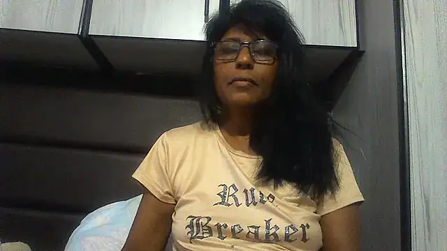 Snapshot of MsAttitude chatting on 02-03-25, 12:03 MsAttitude online show from 02-03-25, 12:03
