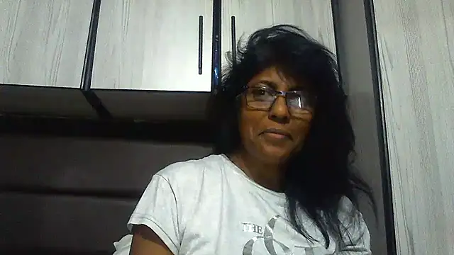 Snapshot of MsAttitude chatting on 02-06-25, 09:11 MsAttitude online show from 02-06-25, 09:11