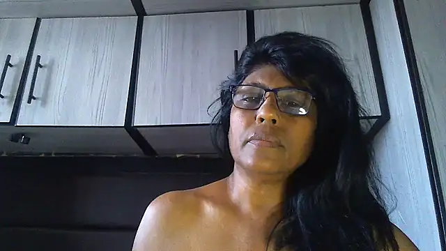 Snapshot of MsAttitude chatting on 03-06-25, 12:09 MsAttitude online show from 03-06-25, 12:09