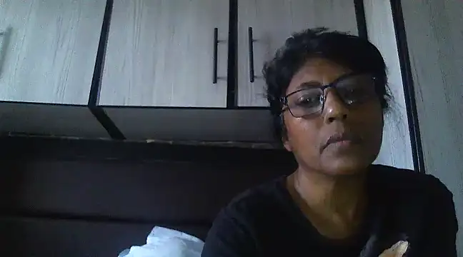 Snapshot of MsAttitude chatting on 03-08-25, 11:48 MsAttitude online show from 03-08-25, 11:48
