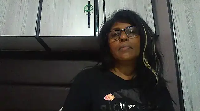 Snapshot of MsAttitude chatting on 03-18-25, 11:19 MsAttitude online show from 03-18-25, 11:19