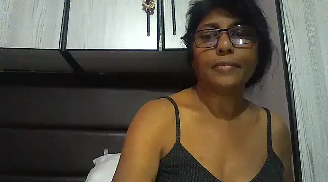Snapshot of MsAttitude chatting on 03-19-25, 09:38 MsAttitude online show from 03-19-25, 09:38