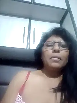 Snapshot of MsAttitude chatting on 03-20-25, 04:31 MsAttitude online show from 03-20-25, 04:31