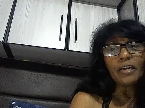 Snapshot of MsAttitude chatting on 10-14-25, 06:58 MsAttitude online show from 10-14-25, 06:58