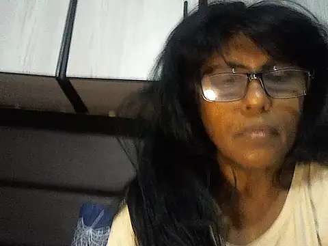 Snapshot of MsAttitude chatting on 10-15-25, 07:19 MsAttitude online show from 10-15-25, 07:19