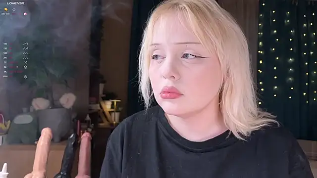 LisaLaas online show from 01-13-26, 01:49