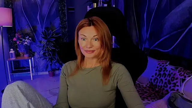 MistyBarnes online show from 11-22-25, 02:38