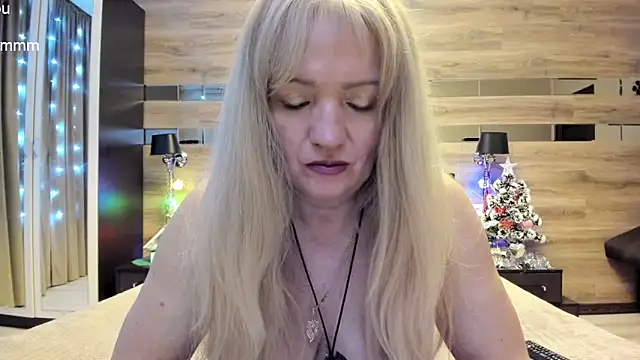 TrueFoxyyy online show from 01-29-25, 03:37