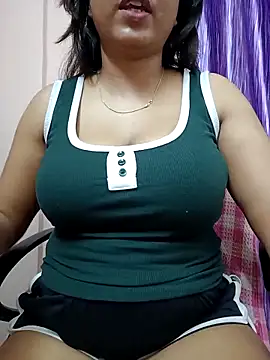 Snapshot of Nia__09 chatting on 03-03-25, 09:05 Nia  09 online show from 03-03-25, 09:05