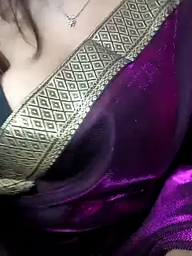 Snapshot of Nia__09 chatting on 09-15-25, 08:09 Nia  09 online show from 09-15-25, 08:09