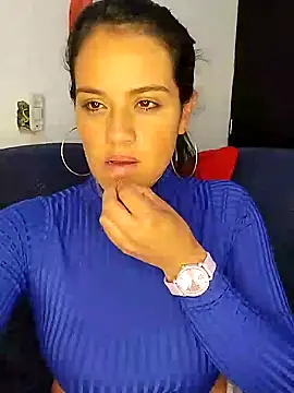 Snapshot of zhayra_rose chatting on 12-26-24, 03:38 zhayra rose online show from 12-26-24, 03:38