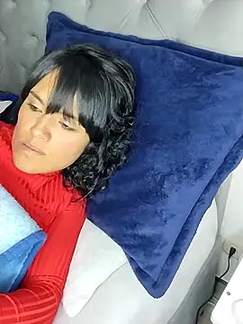 Snapshot of zhayra_rose chatting on 03-16-25, 06:31 zhayra rose online show from 03-16-25, 06:31