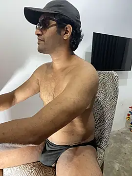 Snapshot of Lahirumadu2 chatting on 05-21-26, 04:58 Lahirumadu2 online show from 05-21-26, 04:58