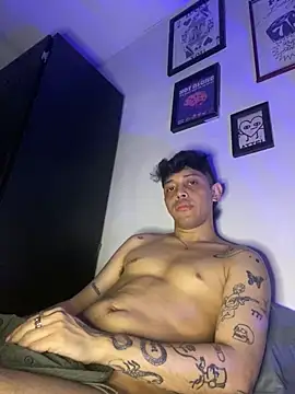 Snapshot of tonysexyboy chatting on 12-16-24, 08:58 tonysexyboy online show from 12-16-24, 08:58