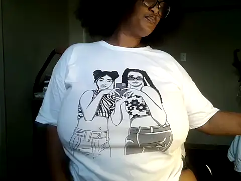 Snapshot of Charlie-Crawford chatting on 10-06-25, 12:57 Charlie-Crawford online show from 10-06-25, 12:57