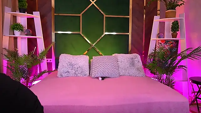 LittleeCutee online show from 09-27-25, 07:02