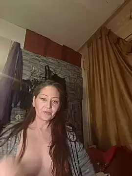 Snapshot of dominatrixredsonyja chatting on 03-17-25, 05:38 dominatrixredsonyja online show from 03-17-25, 05:38