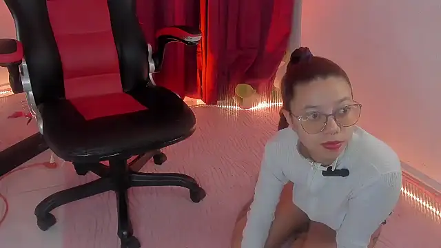 Snapshot of sophieandmarkls chatting on 09-10-25, 11:21 sophieandmarkls online show from 09-10-25, 11:21