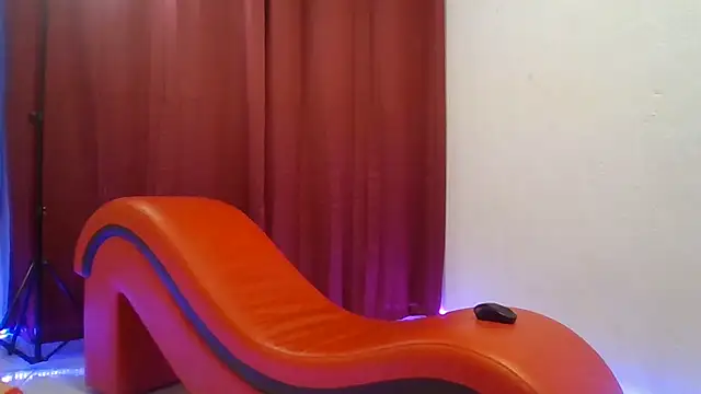 Snapshot of sophieandmarkls chatting on 11-20-25, 12:27 sophieandmarkls online show from 11-20-25, 12:27