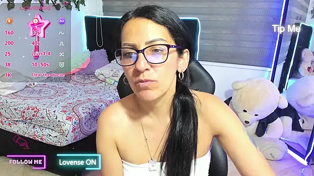 alma blue online show from 12-03-25, 09:57