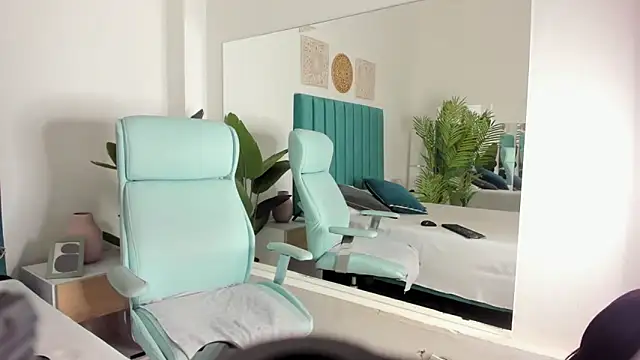 LiamCharlotte45 online show from 03-13-25, 04:27