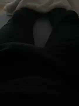 Snapshot of Jonkitzler1 chatting on 12-06-24, 12:49 Jonkitzler1 online show from 12-06-24, 12:49