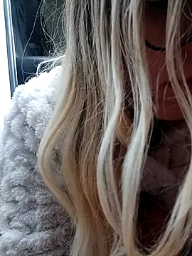 dolcehelena993 online show from 11-15-25, 09:17