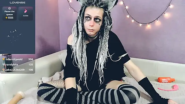 Littlepinkcat online show from 02-13-25, 08:27