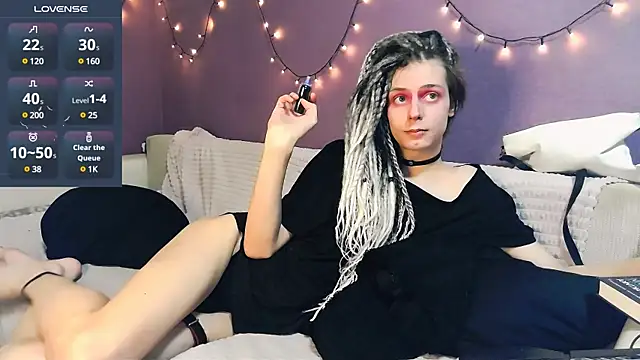 Littlepinkcat online show from 03-10-25, 07:07