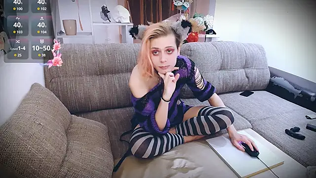 Littlepinkcat online show from 11-23-25, 01:05