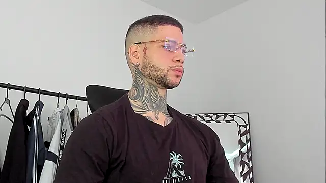  jamesleandros1 online show from 10-29-25, 04:20