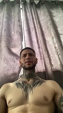 Snapshot of _jamesleandros1 chatting on 06-08-26, 05:35 jamesleandros1 online show from 06-08-26, 05:35