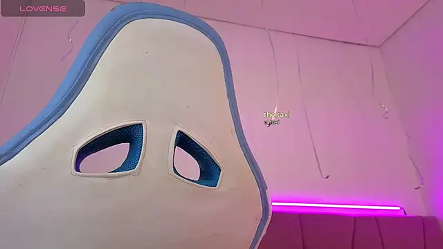 PIA STONE online show from 12-02-25, 07:53