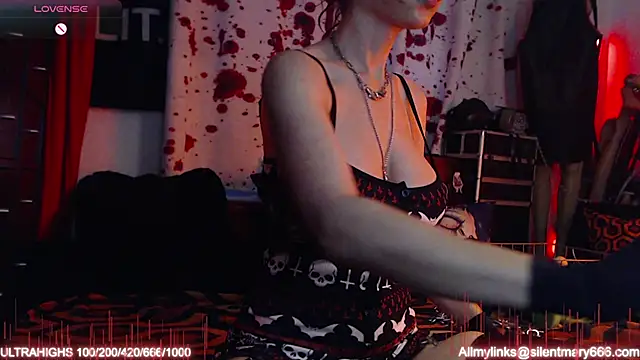 Snapshot of Silentmary chatting on 09-12-25, 10:21 Silentmary online show from 09-12-25, 10:21