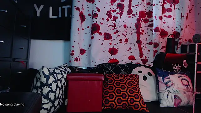 Snapshot of Silentmary chatting on 10-17-25, 06:10 Silentmary online show from 10-17-25, 06:10