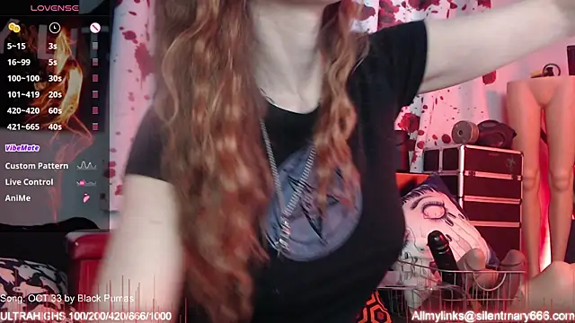 Snapshot of Silentmary chatting on 10-20-25, 03:23 Silentmary online show from 10-20-25, 03:23