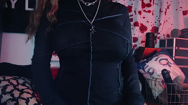 Snapshot of Silentmary chatting on 10-21-25, 03:29 Silentmary online show from 10-21-25, 03:29