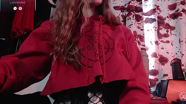 Snapshot of Silentmary chatting on 11-24-25, 04:18 Silentmary online show from 11-24-25, 04:18