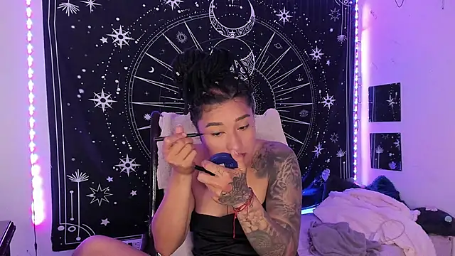 Snapshot of Eva_Lee_ chatting on 11-25-25, 07:19 Eva Lee online show from 11-25-25, 07:19