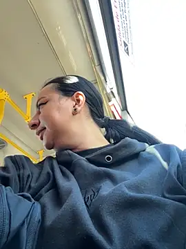 Abril Luv online show from 11-13-25, 12:15