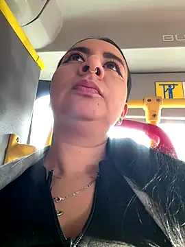 Snapshot of Abril_Luv chatting on 12-19-25, 12:23 Abril Luv online show from 12-19-25, 12:23