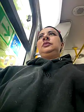 Snapshot of Abril_Luv chatting on 01-08-26, 12:29 Abril Luv online show from 01-08-26, 12:29