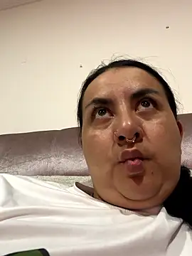 Snapshot of Abril_Luv chatting on 01-10-26, 01:40 Abril Luv online show from 01-10-26, 01:40